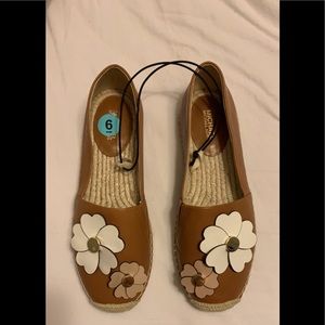Michael Kora flats